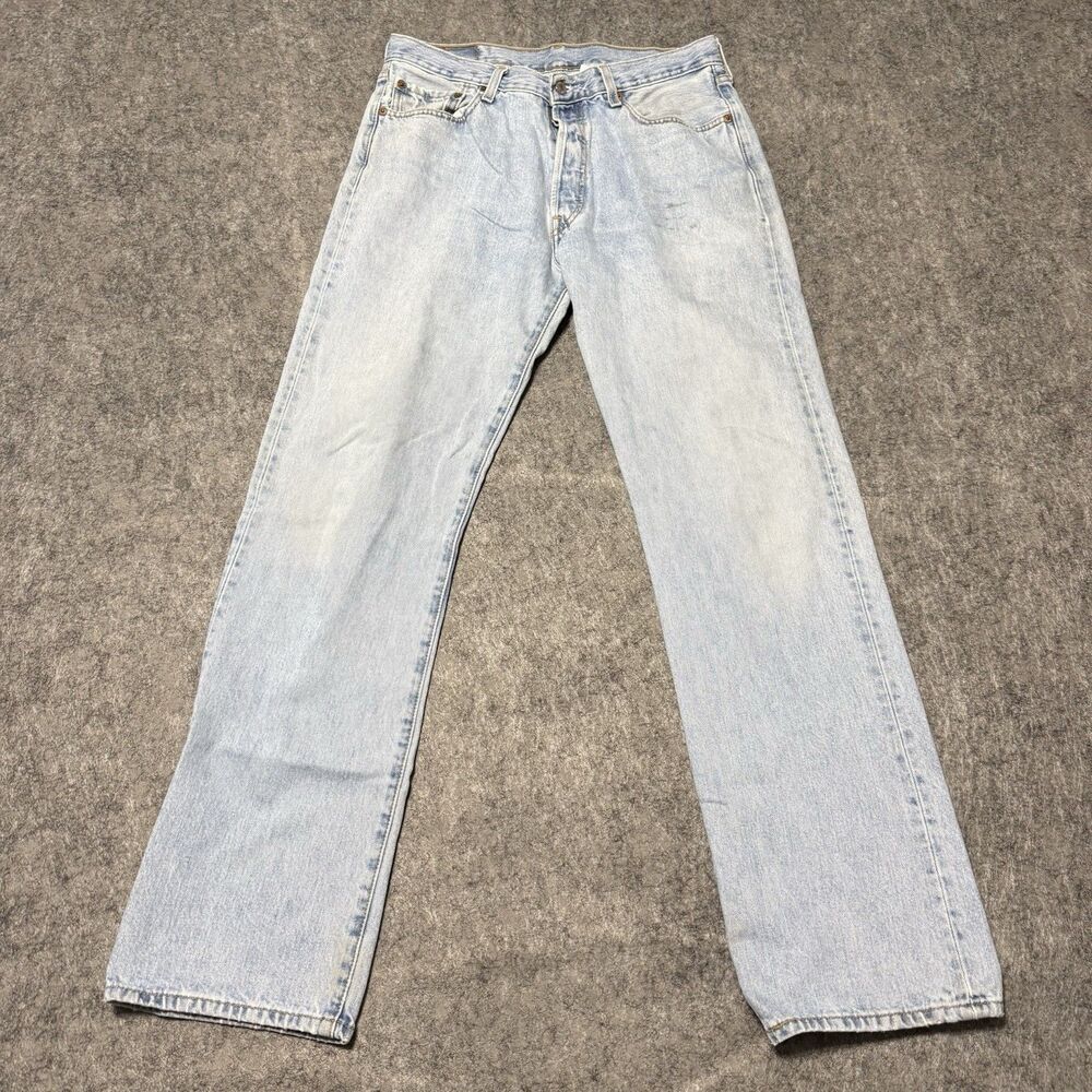 Vintage Levis 501 Jeans Mens 34x34 Light Wash Button Fly Straight Leg Denim Y2K